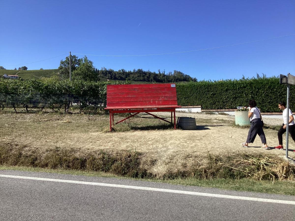 Holiday House Antica Dimora Soggiorni In Langa Centro Storico 라모라 외부 사진