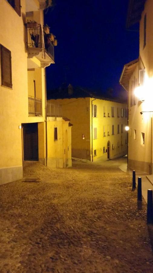 Holiday House Antica Dimora Soggiorni In Langa Centro Storico 라모라 외부 사진